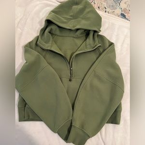 Lululemon Scuba Size M/L!